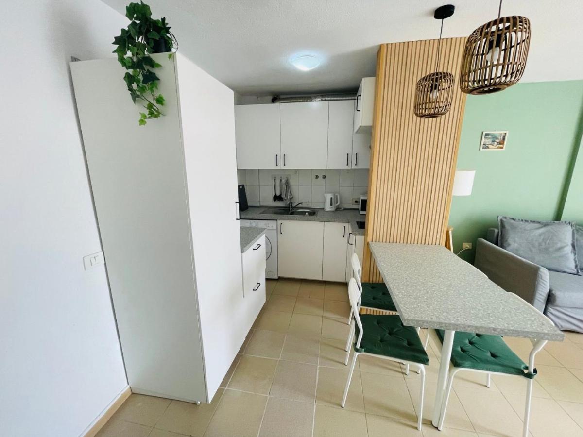 Alondras Park Mialsoma Apartment อาโรนา ภายนอก รูปภาพ